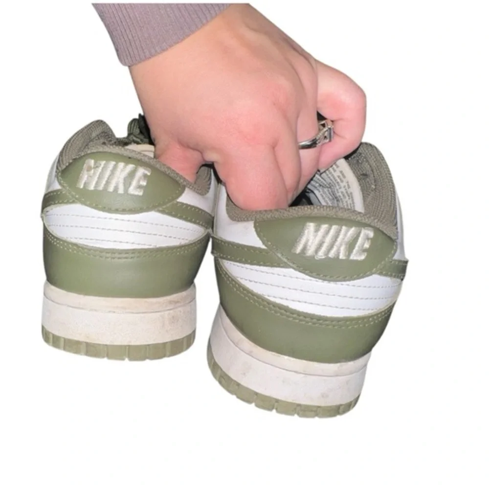 Nike Dunk Low Medium Olive‎ Size 9.5